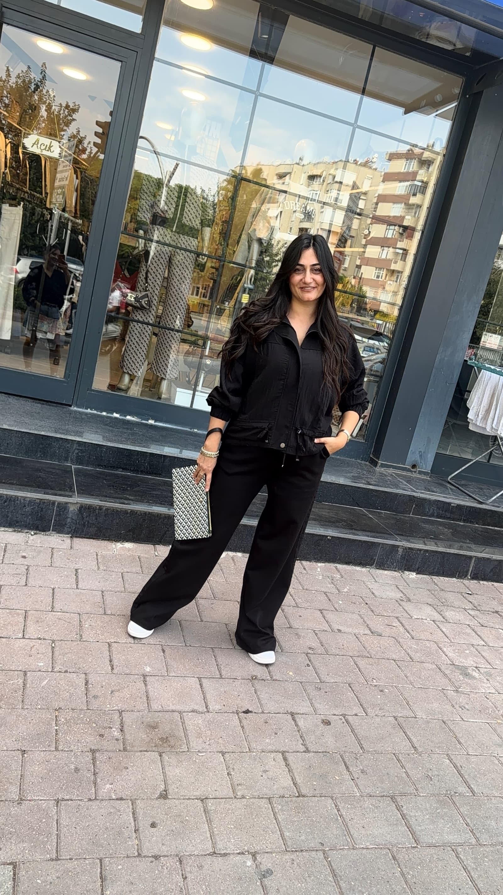 BELİ BÜZGÜ DETAYLI GENİŞ PAÇA PANTOLON SİYAH EŞOFMAN TAKIMI